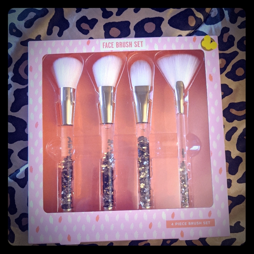 4 vegan make-up brushes set